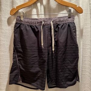 Vuori lined running shorts